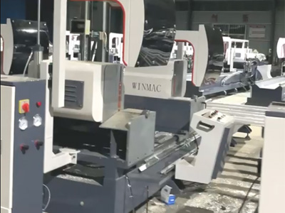 鋁合金門窗設（shè）備車間